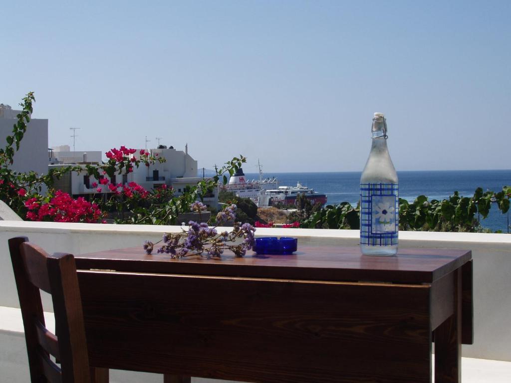 Parathyro Sto Aigaio 1 Tinos Room photo